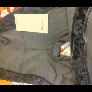 NWT* LULULEMON WUNDER UNDER CROP sz.2